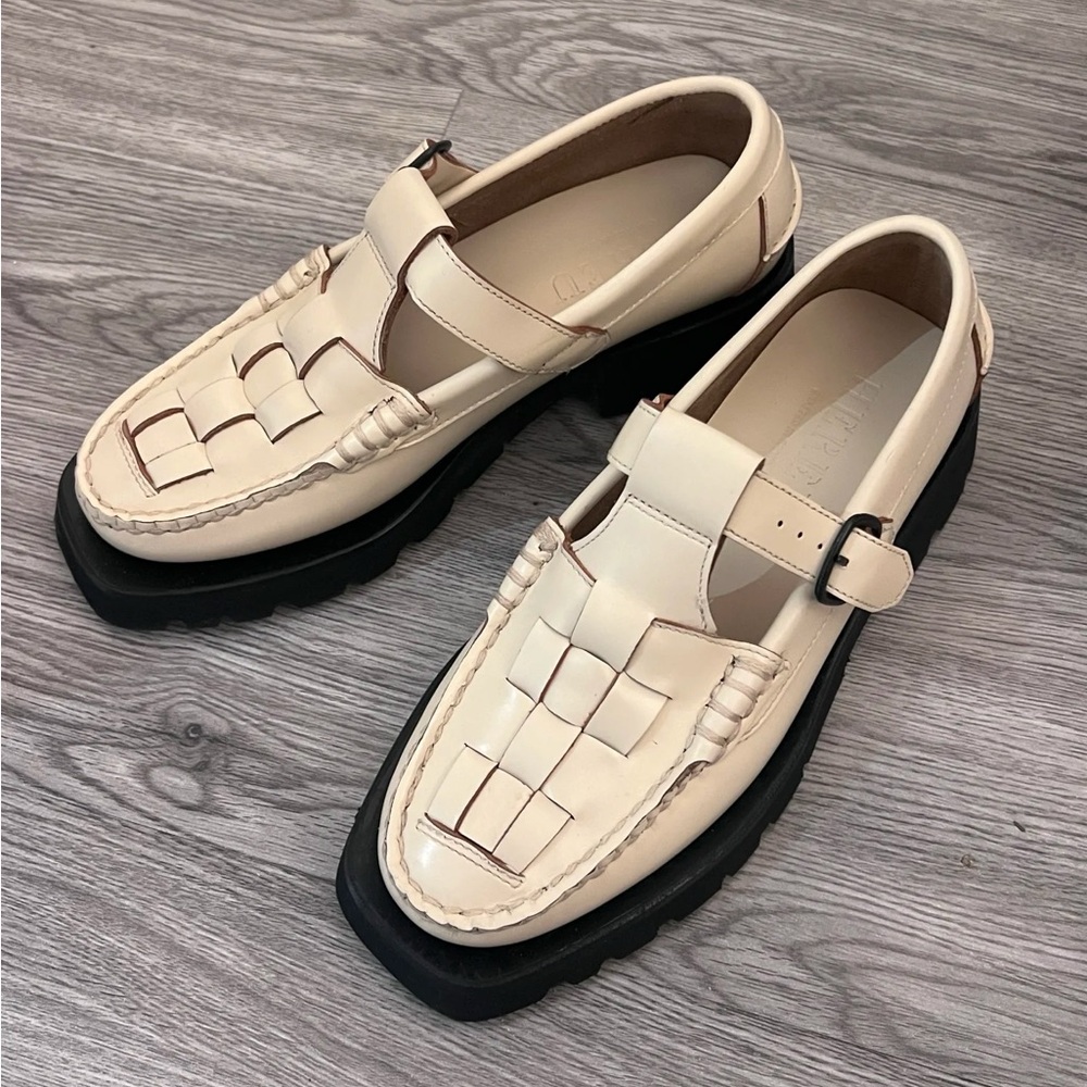Hereu Women's Cream Loafers with Black Soles